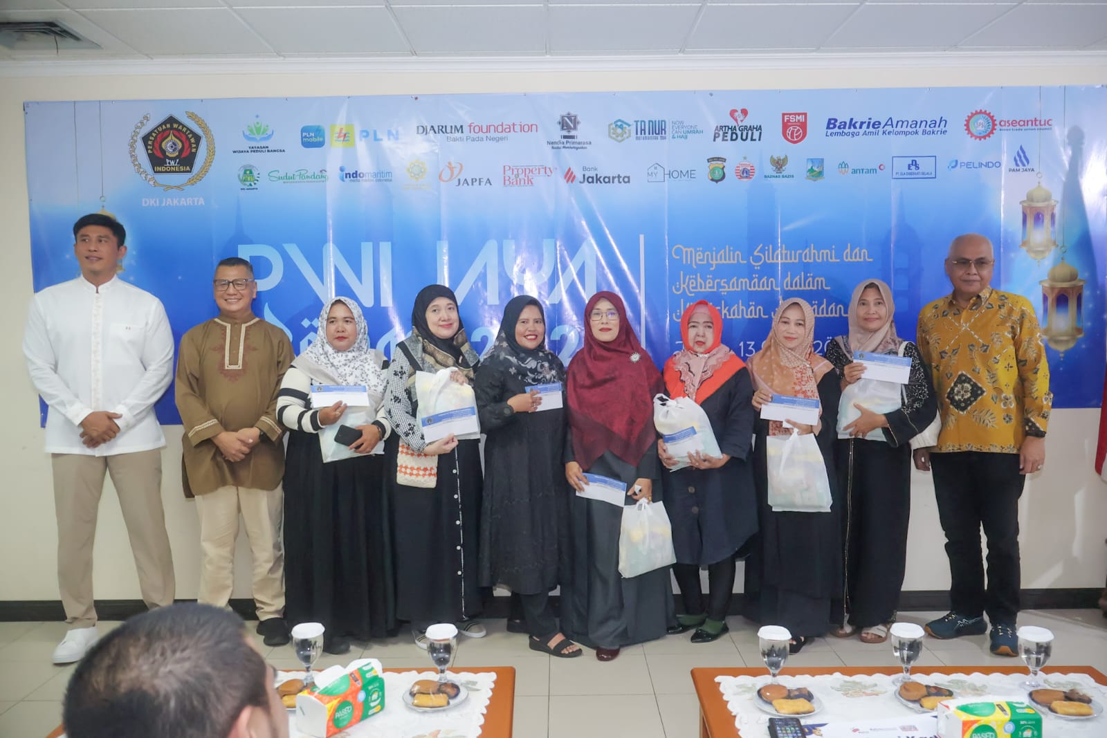 Berita Ketum PWI Pusat Hadiri Buka Bersama dan Pemberian Santunan dari PWI Jaya - PWI Jakarta Utara